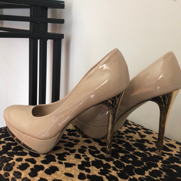 Shoes - Picture 4 of 4